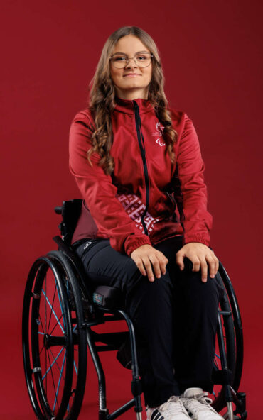 Personas portrets: Elija Asniņa